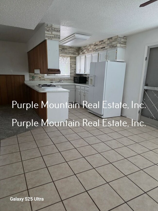 Photo - AVAILABLE NOW:  3 Bedrooms, 2 Bath Home for Rent
