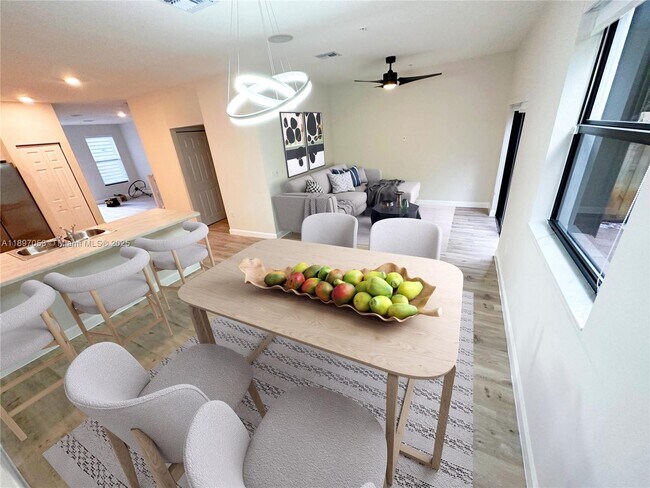 Photo - 132 SW 185th Way