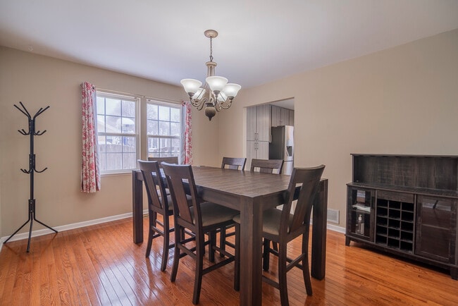 Photo - 164 Forestview Ct