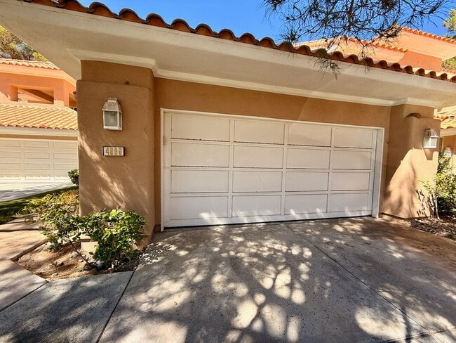 Building Photo - Gorgeous Spanish Trails 3BR House for lease!