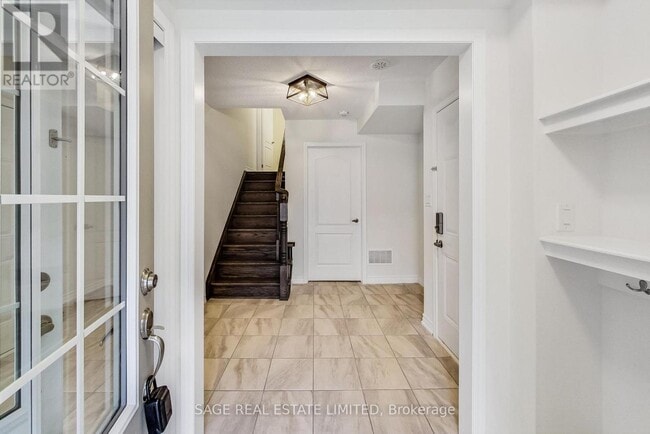 Photo - 10 Goldeye St