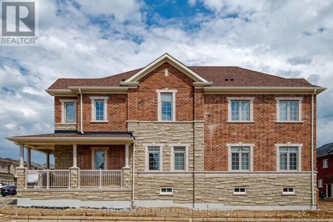 Photo - 34 Attwater Dr