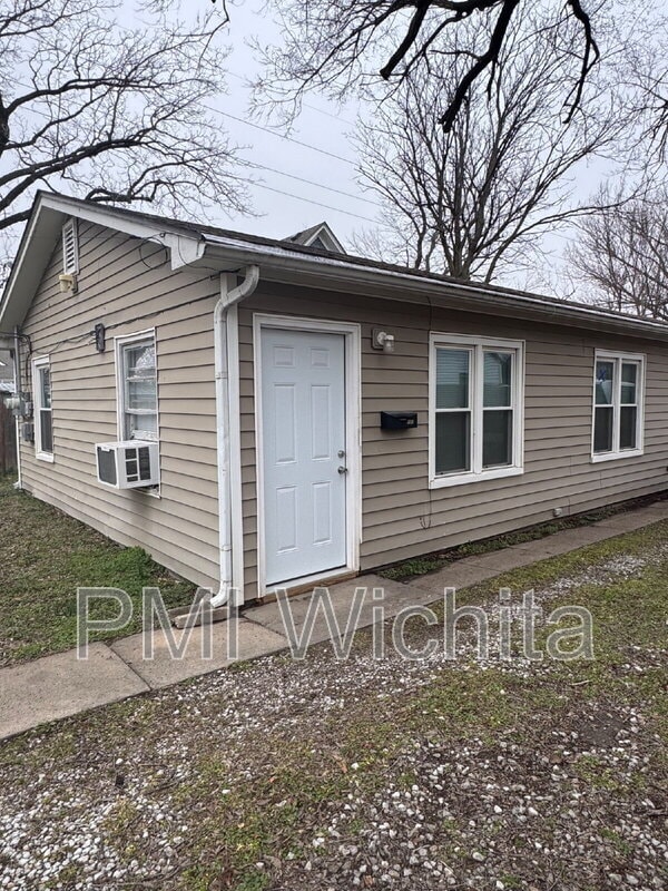 Photo - 457 N Gordon St
