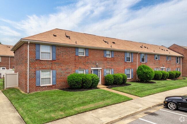 Building Photo - Cove Harbor Townhomes