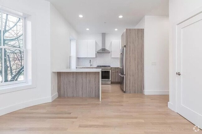 Building Photo - 55 E Springfield St Unit 4 Rental