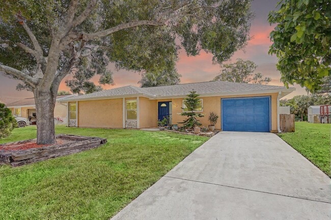 Building Photo - 1612 SE Cascella Ct Rental