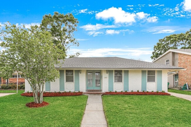 Building Photo - Back on the market! Better Price! Newly Renovated Metairie 3 Bedroom! Must See!