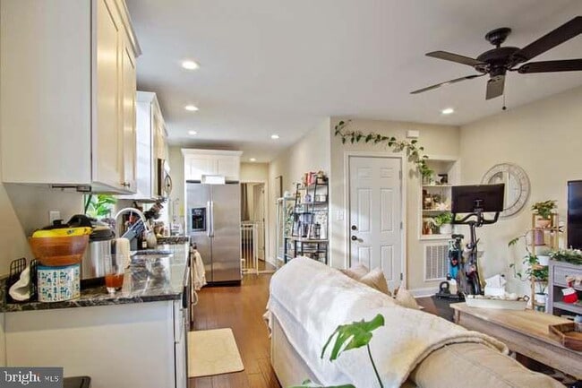 Building Photo - 316 Salaignac St