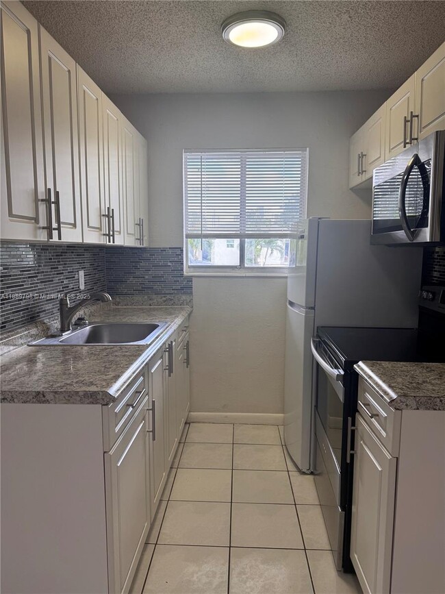 Photo - 2150 Madison St Unit 20