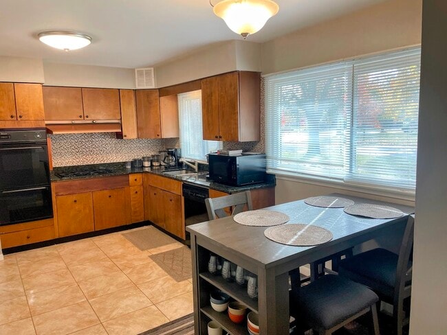 Photo - 543 S 7th St