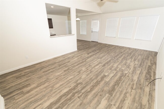 Photo - 2619 Camarilla Ln