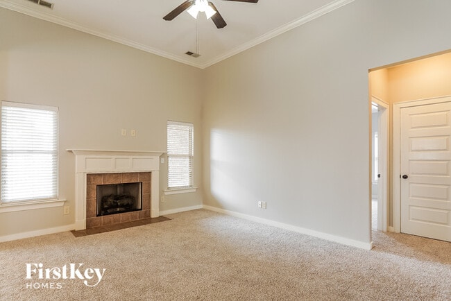 Photo - 604 Round Rd