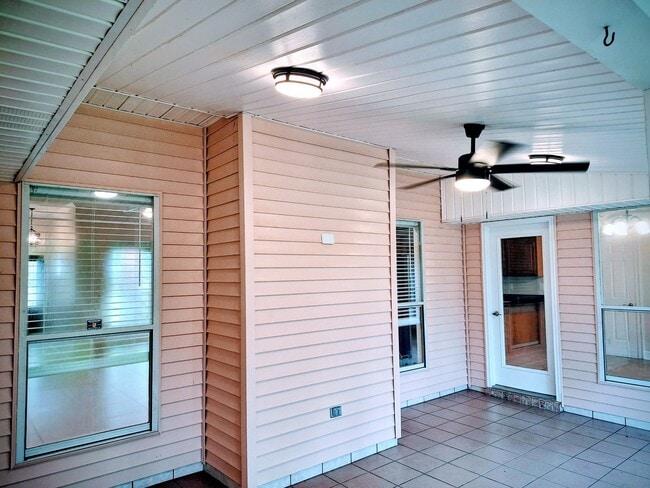 Photo - 1410 Lake Village Blvd