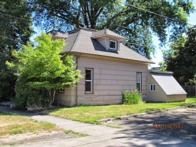 South View - 429 NW 17th St