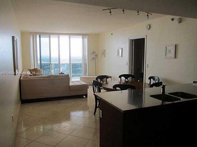 Photo - 1850 S Ocean Dr Unidad 4009 Rental