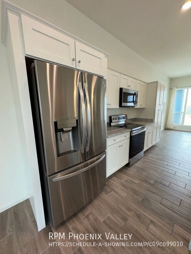 Photo - 383 N 157th Ln