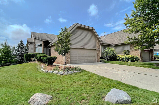 Building Photo - 29603 N Meadowridge Rental