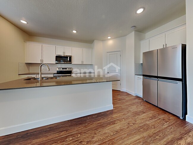 Photo - 259 N Dry Crk Rd