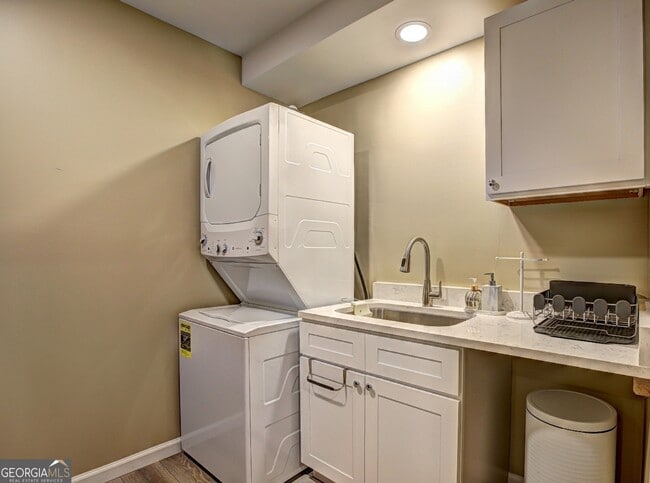 Photo - 1976 Peach Shoals Cir