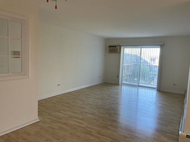 Photo - 923 Jonathon Ct Unit 304