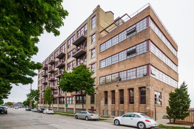 Photo - 215 W Maple St Unidad 607 Rental