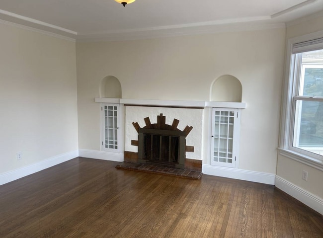 Photo - Top Floor Remodeled 2BD/1BA Flat Available Now!