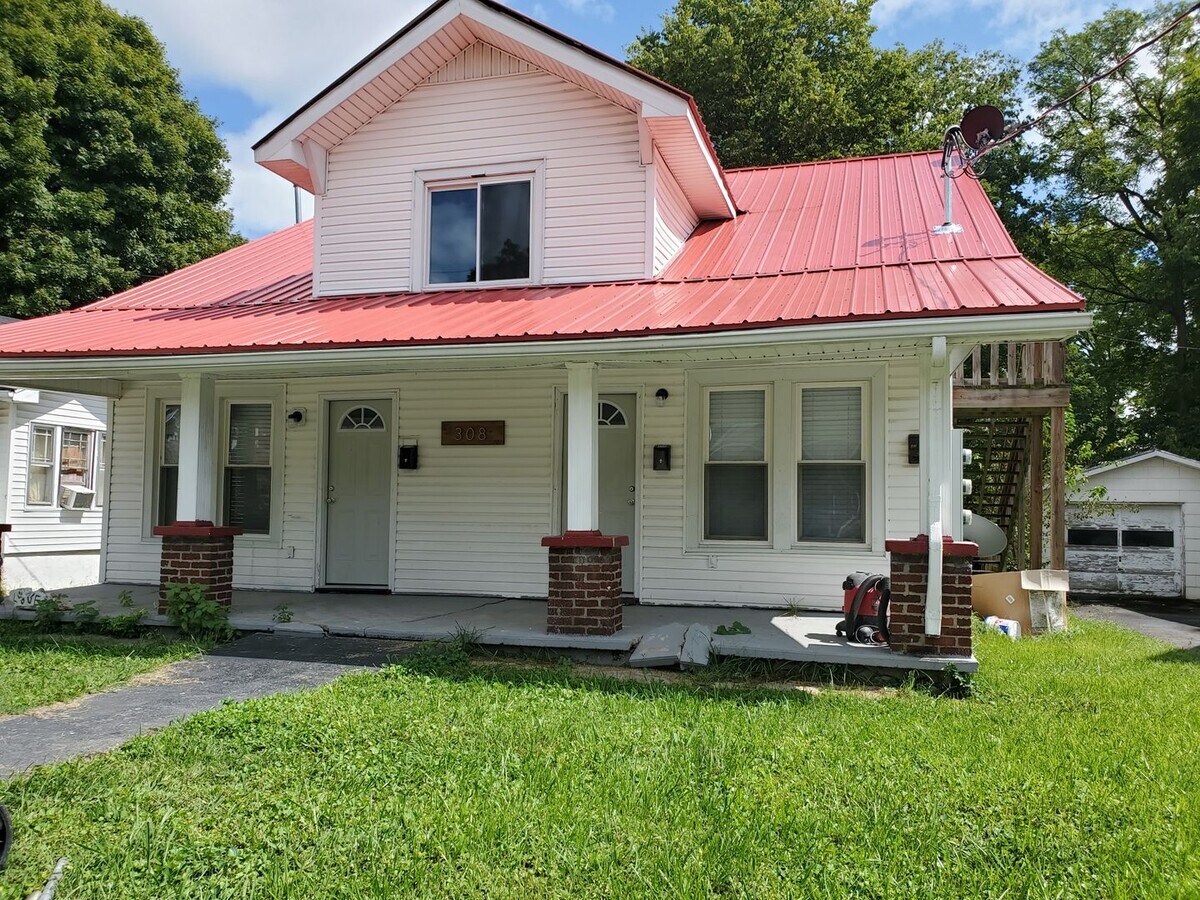 2 Bedroom 1 bath - 2 Bedroom 1 bath House