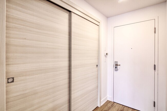Photo - 30 Saint-Joseph Est Unit 306