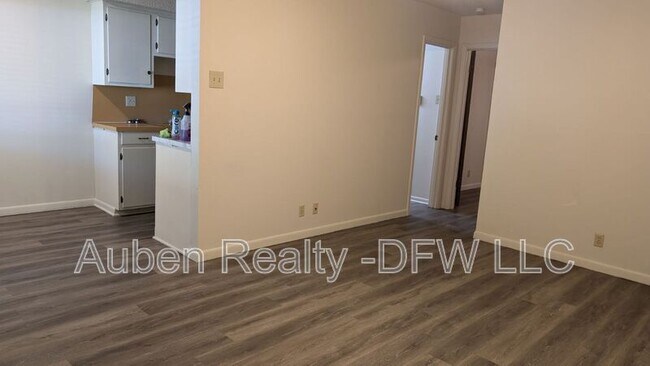 Photo - 1910 N Alexander St