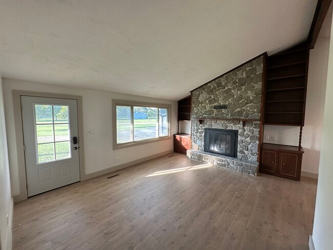 Photo - 2511 W Main St