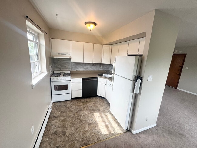 Photo - 609 8th Ave