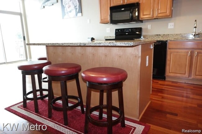 Photo - 350 N Main St Unit 608