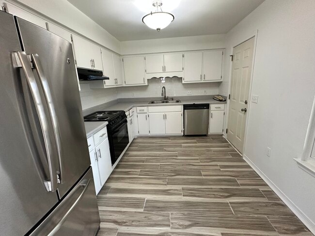 308 Island Dr