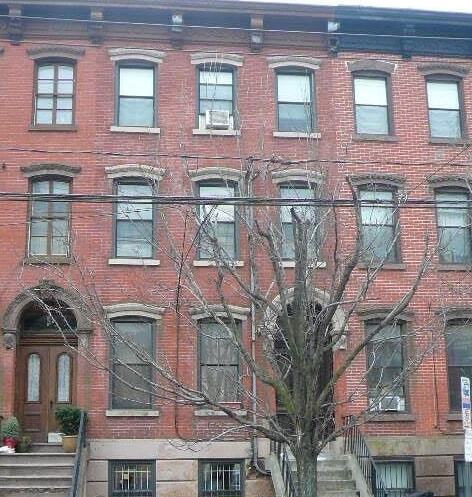 Building Photo - 169 Grand St