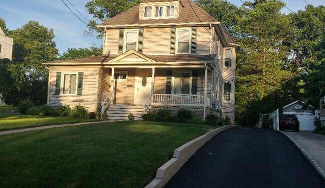 Photo - 238 Walnut St House