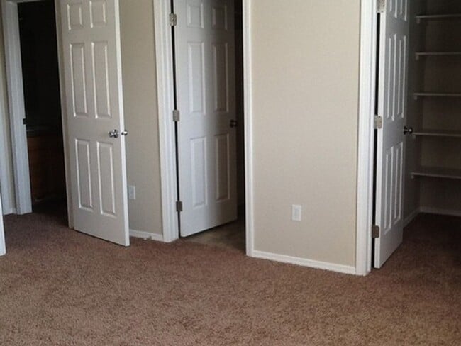 Photo - Spacious 4 bedroom 2.5 bath 2 story home