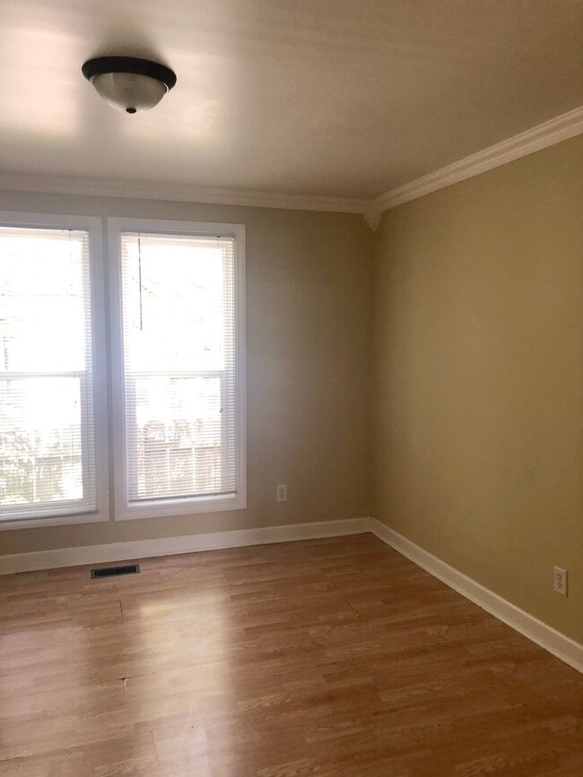 Photo - 704 E Main St Unidad 2