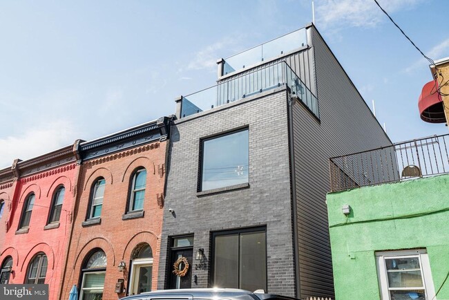 Photo - 2409 Oakford St