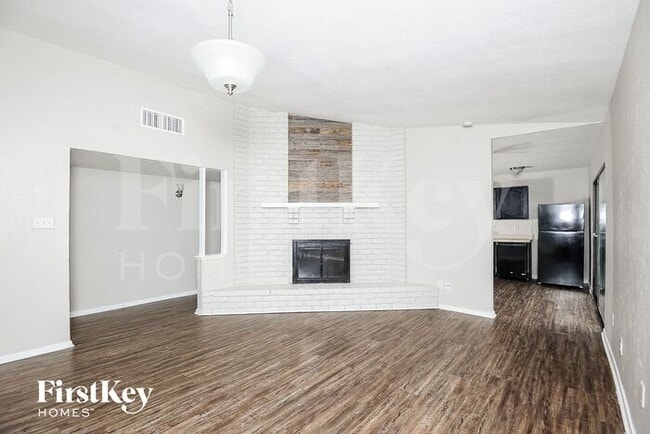 Photo - 4201 Yellowleaf Dr