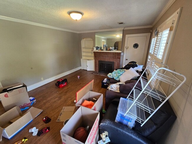 Photo - 870 Laurel Ave