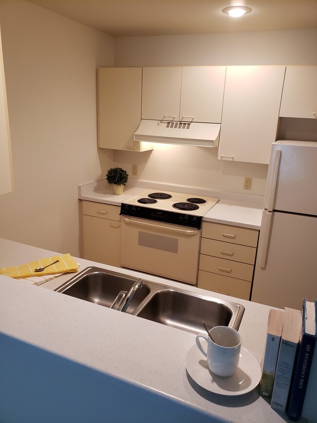 Hillcrest Senior Apartments For Rent in Beloit, WI