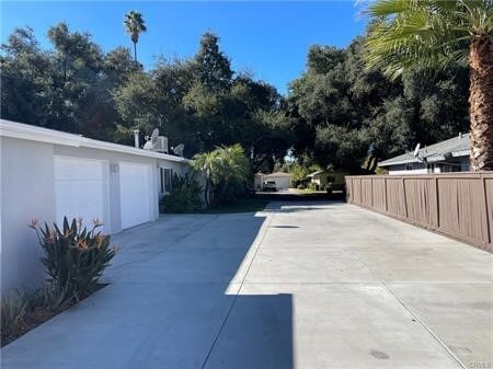 Photo - 325 La Paloma St
