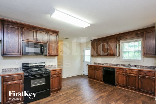 Photo - 603 Embassy Walk