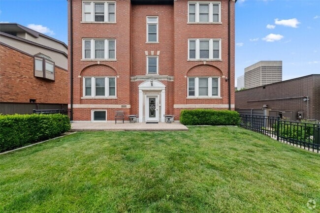 Building Photo - 116 N Central Ave Unit 2S Rental