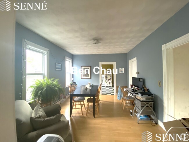 Building Photo - 11 Thorndike St Rental