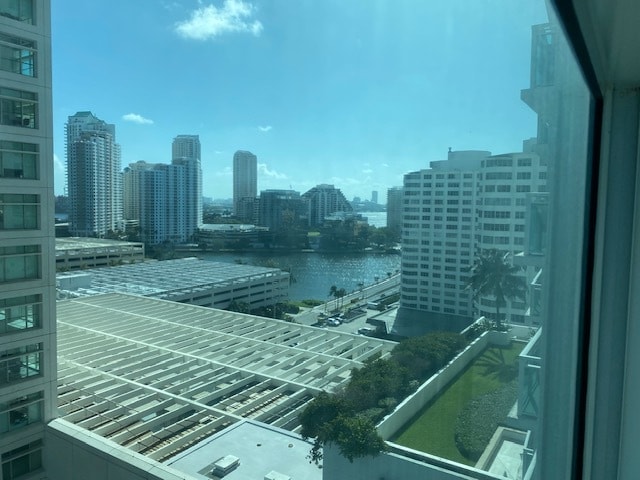 Photo - 950 Brickell Bay Dr