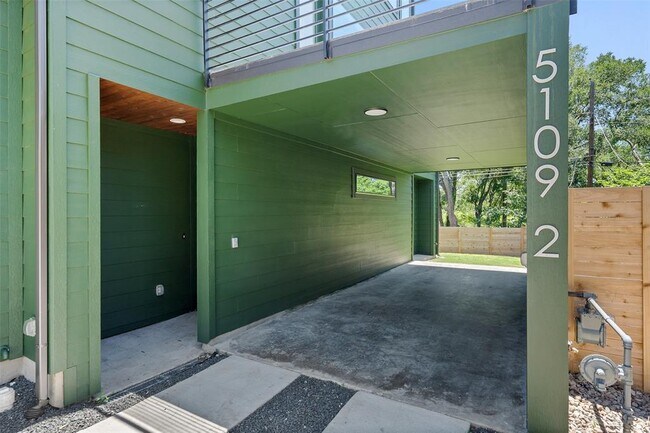 Photo - 5109 Stone Gate Dr Unit 2