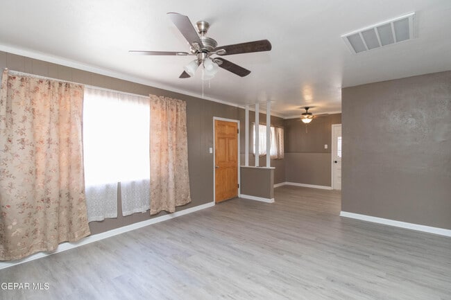 Photo - 321 Walsh Ln