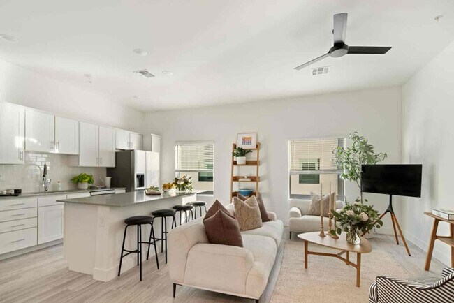 Photo - 3232 N 37th St