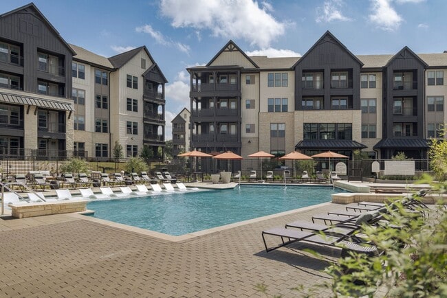 Photo - Casona Grand Prairie